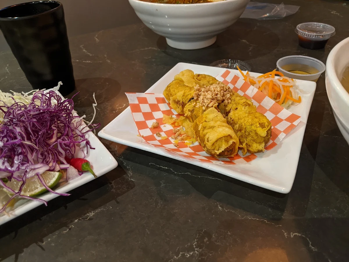 Crispy Spring Rolls 2 - Chả Giò - 春卷